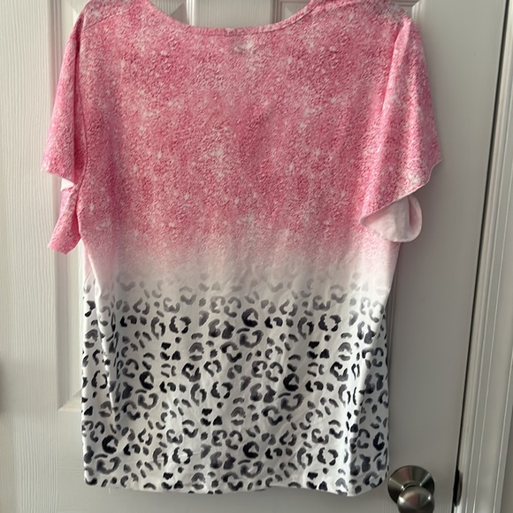Shein Curve Ombre Leopard Print Tee - Picture 5 of 6